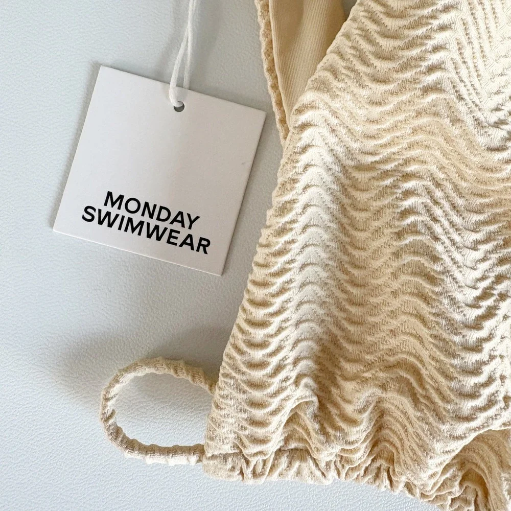 Monday Swimwear Womens Vanilla Palm Springs Textured Chevron Bikini Top Size M
